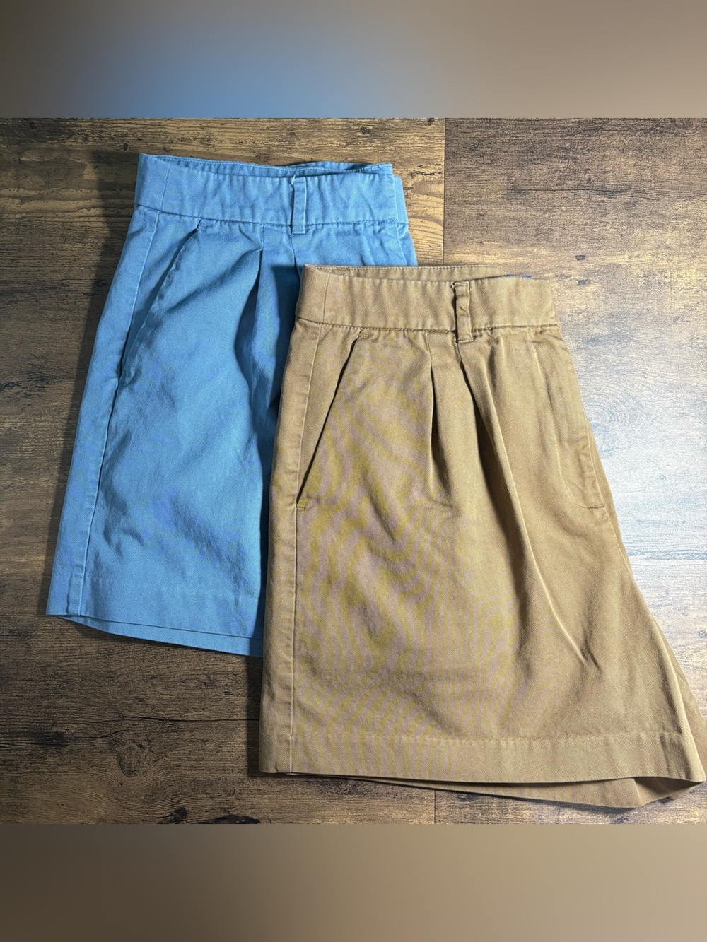 SET of 2 Old Navy Women’s Blue Tan/Brown L tailored shorts Resortwear Summer